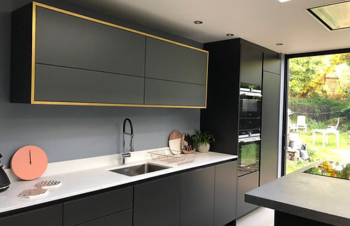 Fitted kitchen by Fit and Fix